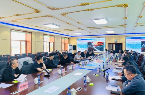 9月26日，，，，，公司召开智能化综采建设东荣一矿现场会