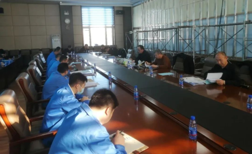 11月20日，，，，，公司采掘生产服务组到东荣二矿指导服务